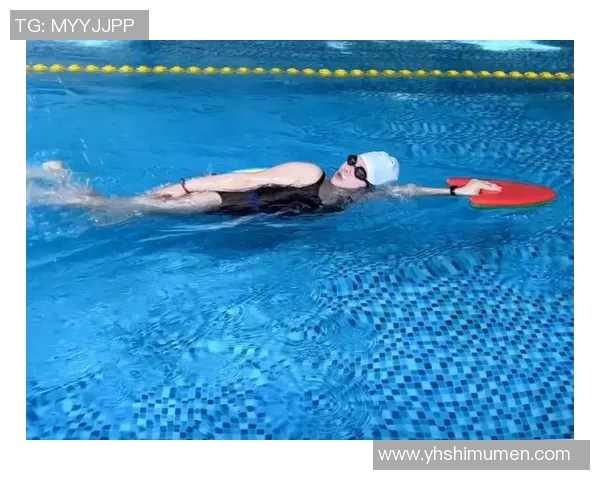 提升自由泳技巧,快速学会高效划水与呼吸节奏的完美配合 提升自由泳技巧,快速学会高效划水与呼吸节奏的完美配合